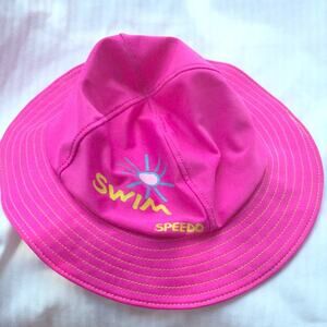 Speedo pink swim hat UPF 50 like new baby size material like a thick swinsuit